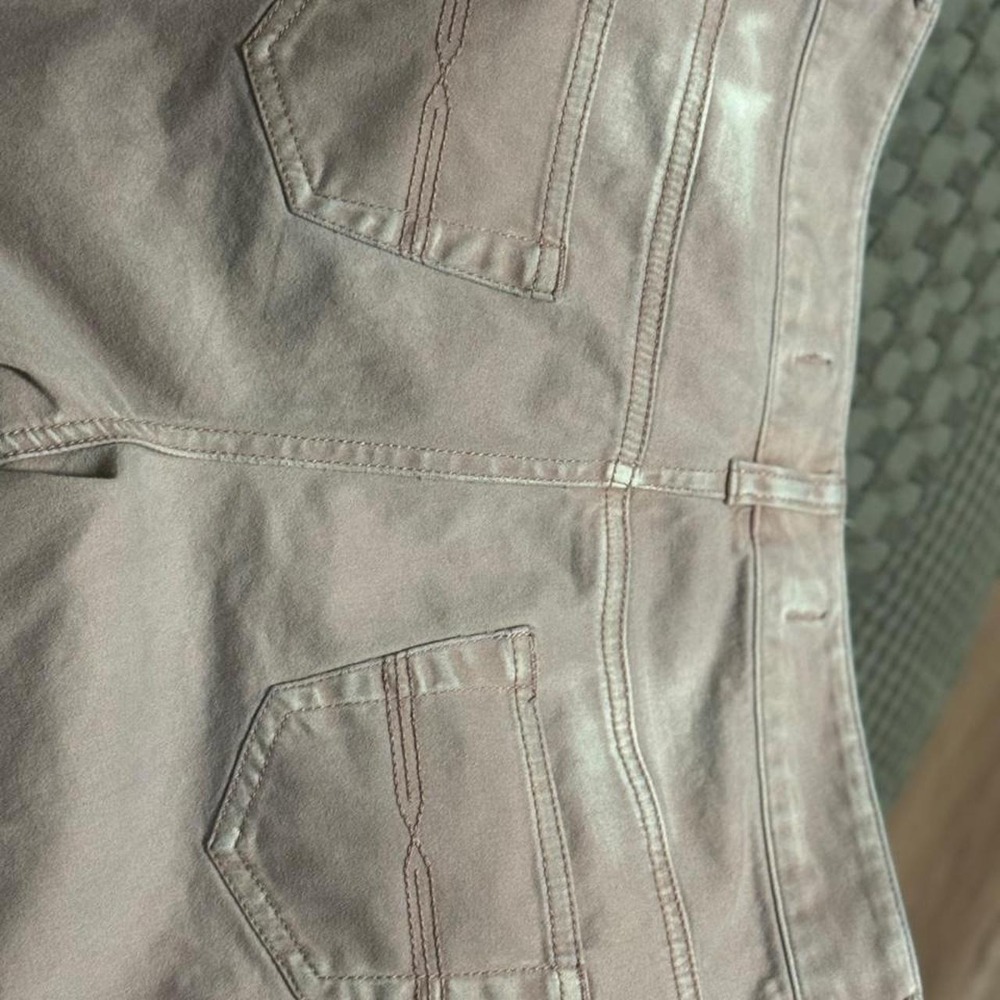 Express Precision Fit Low Rise Flare Jeans Mauve Pink Size 4 - Picture 5 of 6